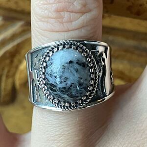 Natural White Buffalo Sterling Silver Ring Size 7